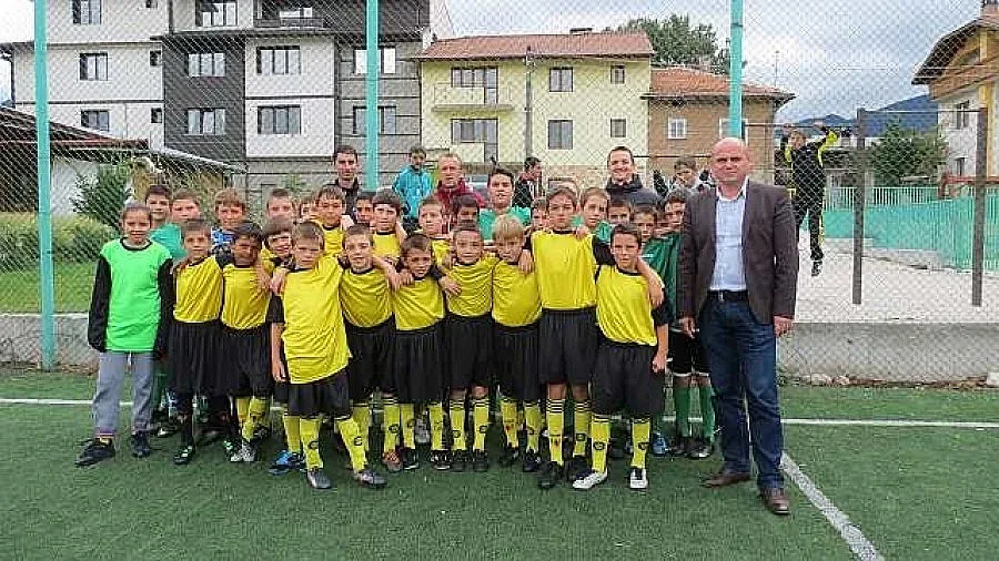 Децата на Банско победиха Разлог за празника на града