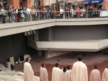 Правят 3D кино в Римския стадион