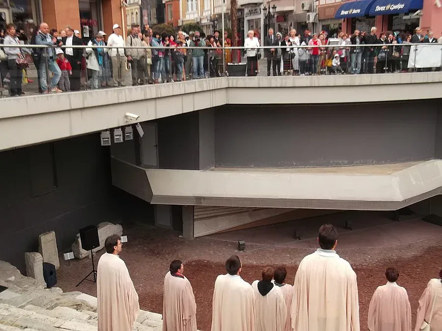 Правят 3D кино в Римския стадион