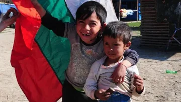 Почитат Деня на ромската гордост с филм и есета