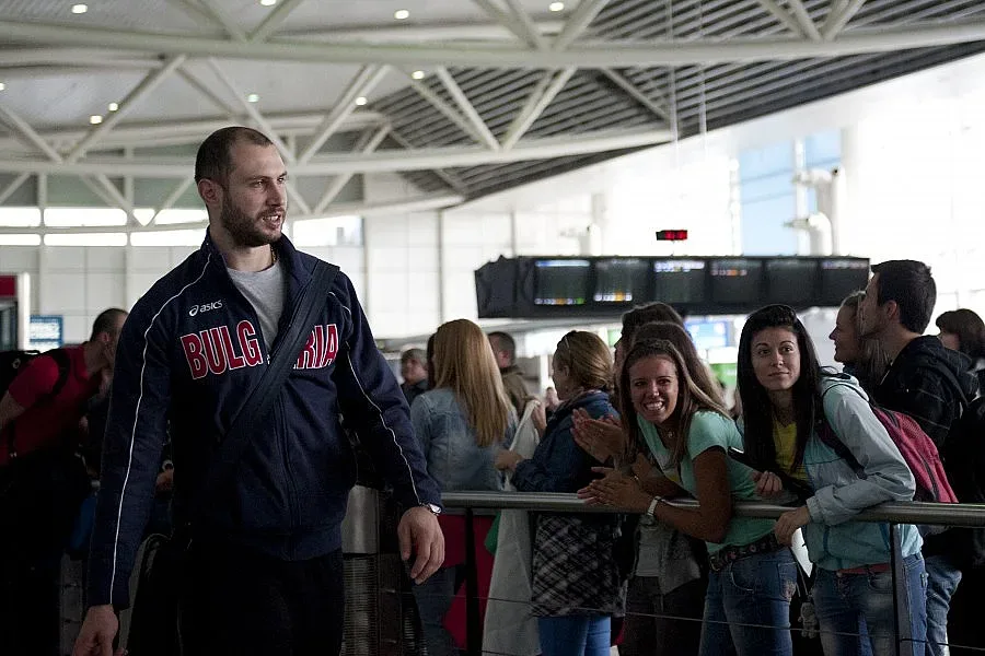 150 ученици аплодираха Урумов и Дани Милушев