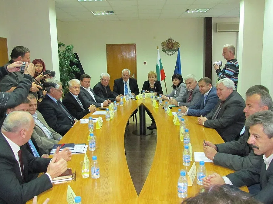 Мъртъвци се водят живи в списъците на ГРАО