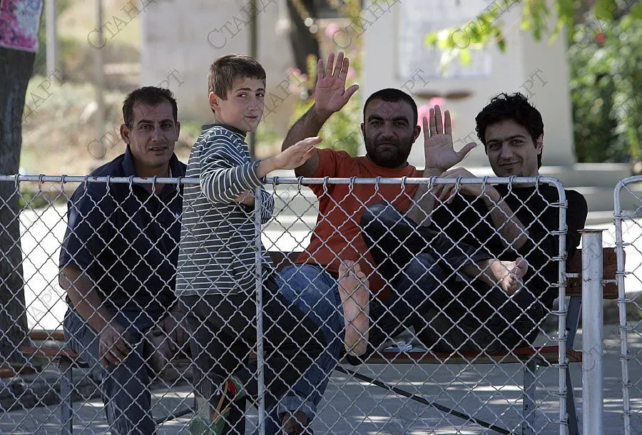 Намираме 1500 нови места за бежанци до месец