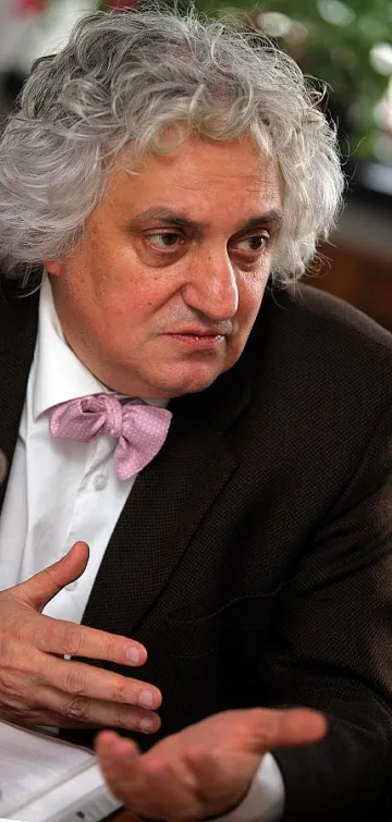 Лозанов: Цифровият ефир ще върне младите към телевизията