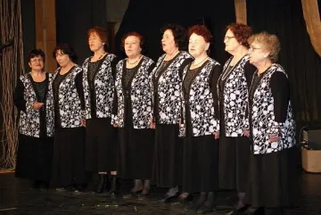 Шлагери и евъргрийни в Дома за възрастни хора в Кърджали