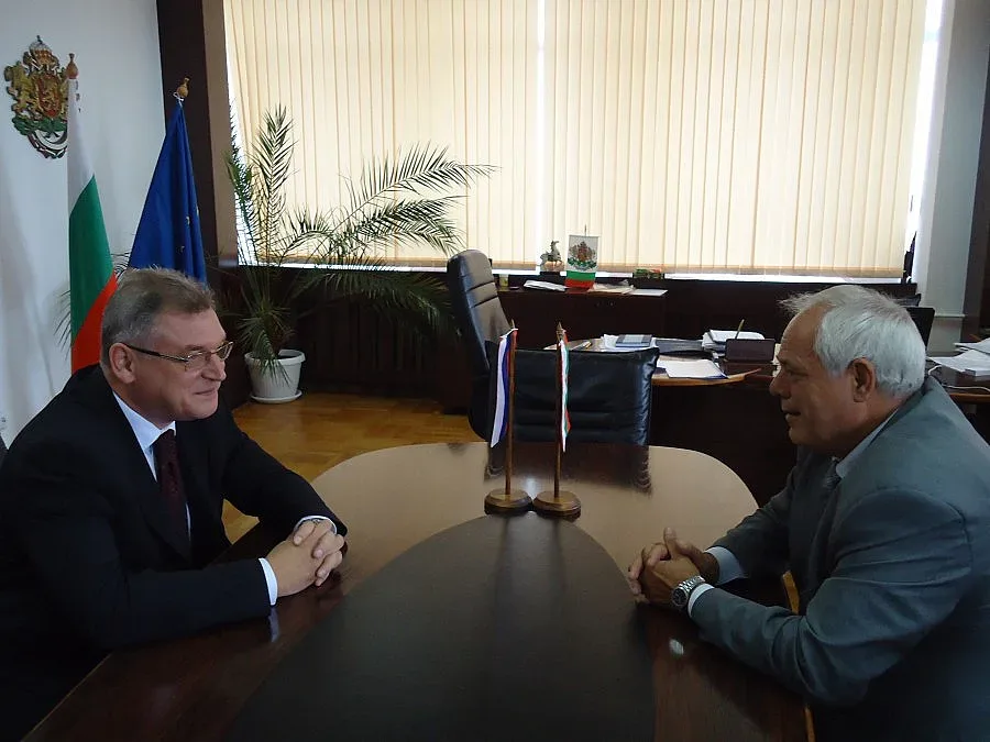 Русия прави преглед на паметниците си у нас