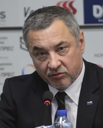Полиция изведе ТВ "Алфа" от пресконференция на НФСБ