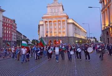 Галъп: По-високо образованите са противници на кабинета