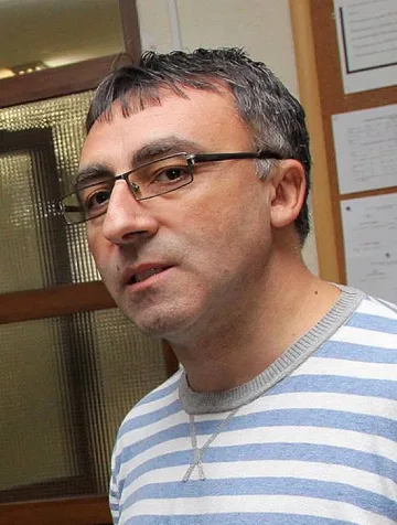 Да не делят училищата на големи и малки