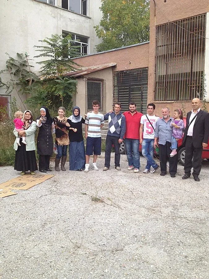 Строим къщи за бежанци