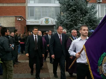 Ректор даде на Миков папка с 13 идеи за по добро висше 