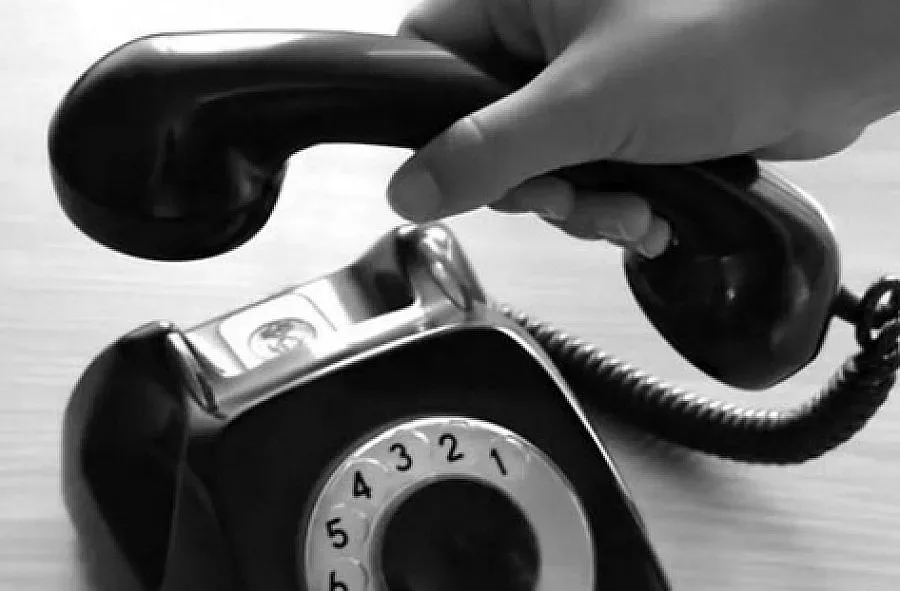 Баба вкара „ало“-измамници в полицейски капан