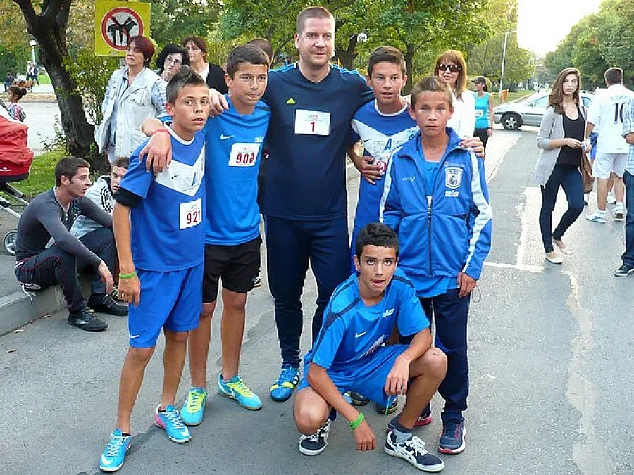 Над 2000 бягат и въртят педали благотворително