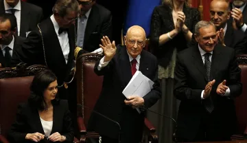 Наполитано обяви избори само в краен случай