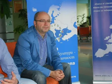 Метин Казак: Вотът на недоверие бе политическа игра