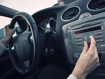 Рокът увеличава риска от катастрофи, джазът го понижава