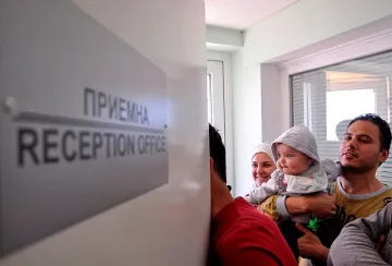Фейсбук събира якета и памперси за бежанците