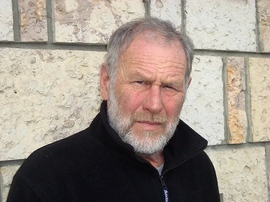 Варненец изиграва гениалния Гунди