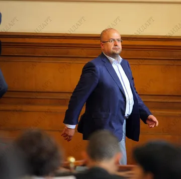 Камен Костадинов: ДПС няма как да зависи от Атака