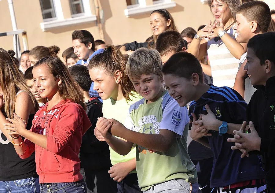 Без скари и цигари около училищата във Варна