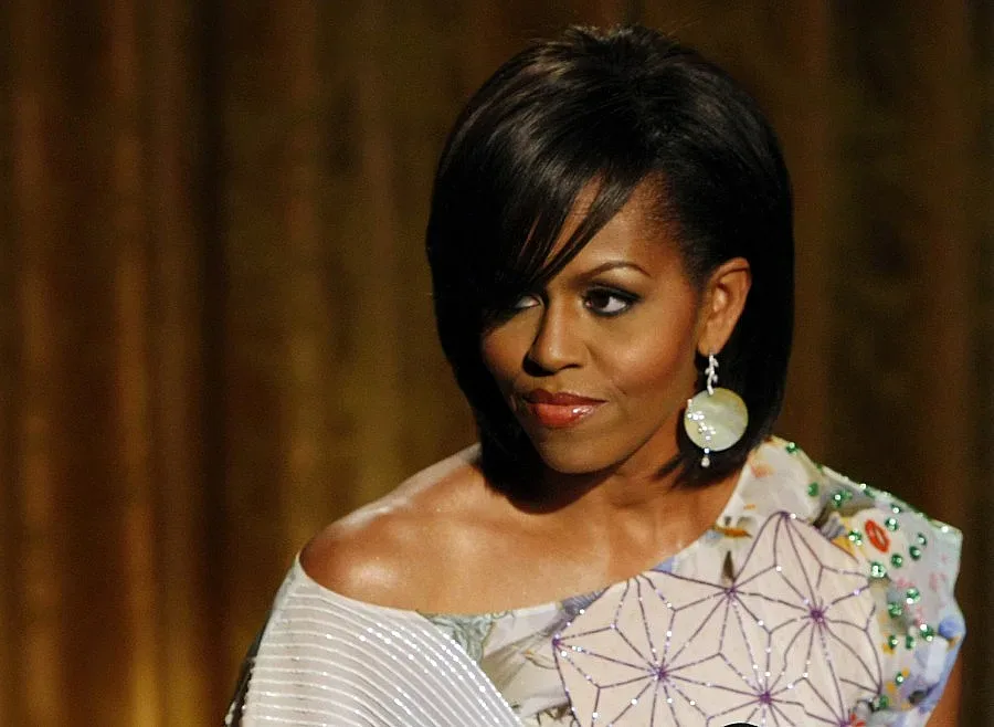 Хакери откраднаха личните данни на Мишел Обама