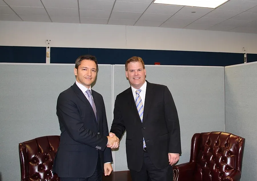 Вигенин поиска отпадане на визите за Канада 