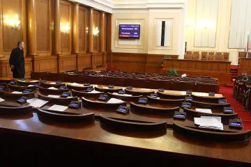 Отново липса на кворум, отново отложено заседание 