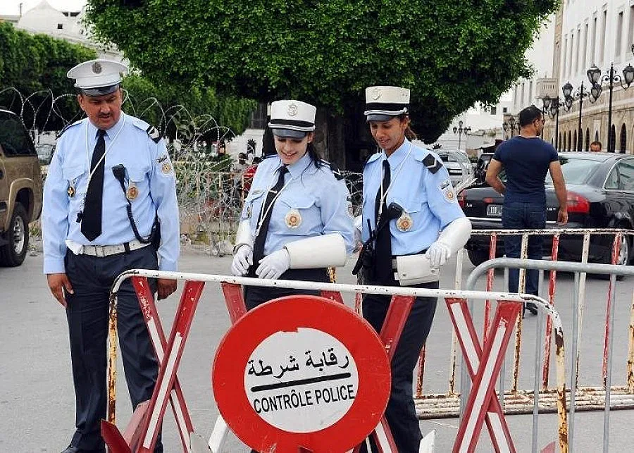 Тунизийски рапър влиза в закона за песни срещу кабинета