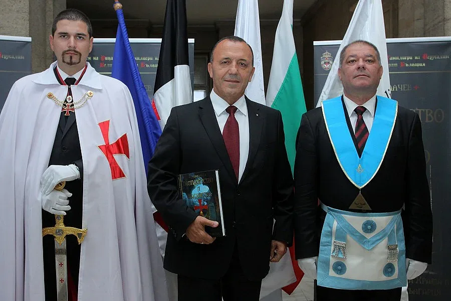 Овации за Румен Ралчев в Националната библиотека