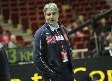 Плачи недоволен, изцедили ни силите