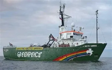 Съд в Мурманск арестува още 2-ма активисти на „Грийнпийс"