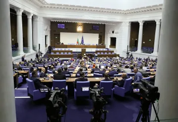 Много важен ден в парламента. Решават съдбата на спецслужбите