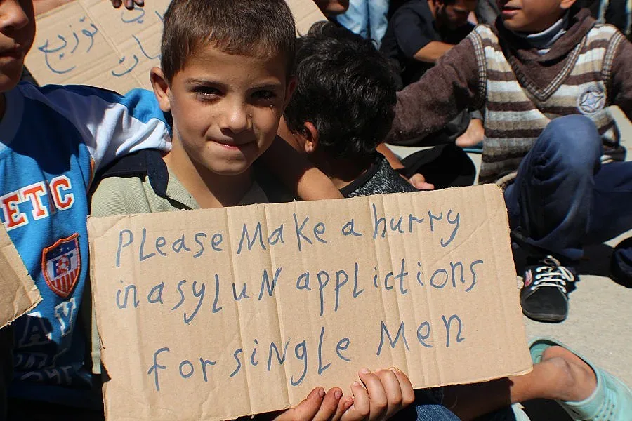 Кабинетът даде два имота в София за бежанците