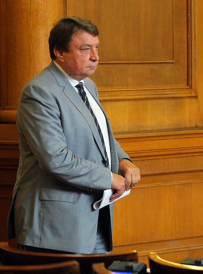 БСП подготвя промени в Закона за досиетата