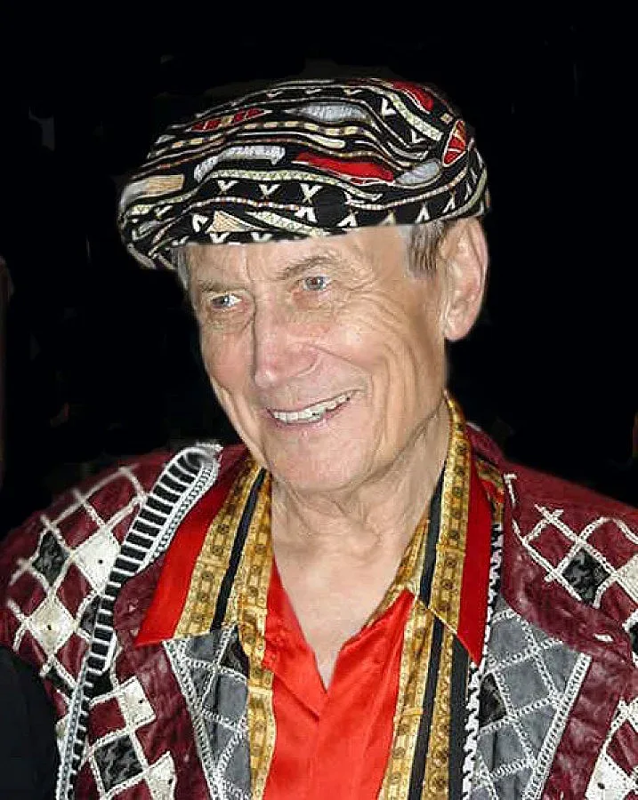 Евтушенко продължава да събира "Антология на руската поезия"