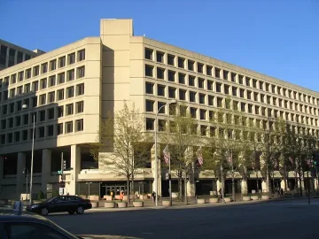 Бивш служител на ФБР предавал данни на АП