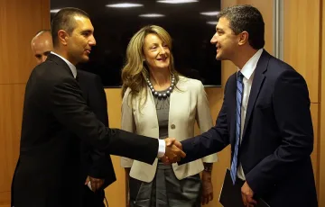 Договаряме пари от ЕС за храна за бедни