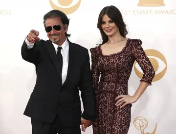 Ал Пачино се фука с младо гадже