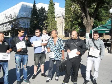 Млади фермери ще съдят държавата за измама