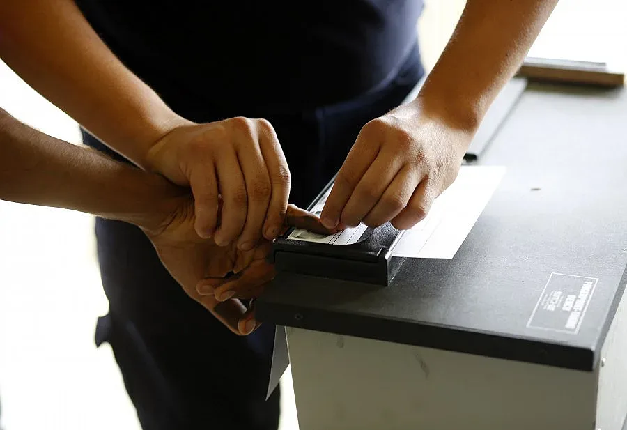 Масови арести при акция за служебни злоупотреби в Турция