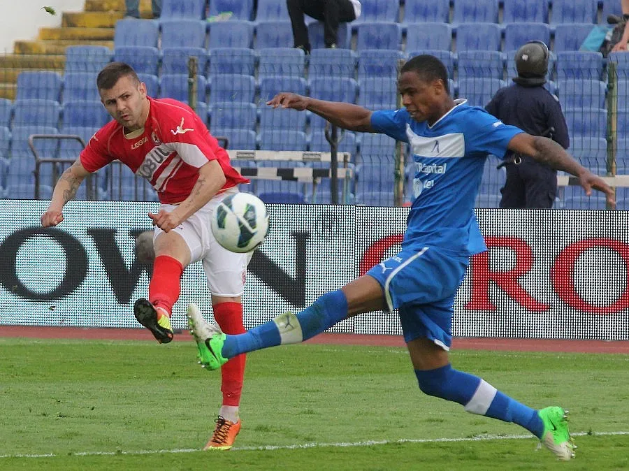 Дъстли Мюлдер отново тренира с първия отбор на "Левски" 