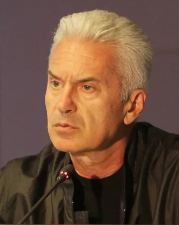 Волен заплаши кабинета