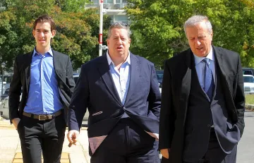 Човекът с пурите притесни "червените"