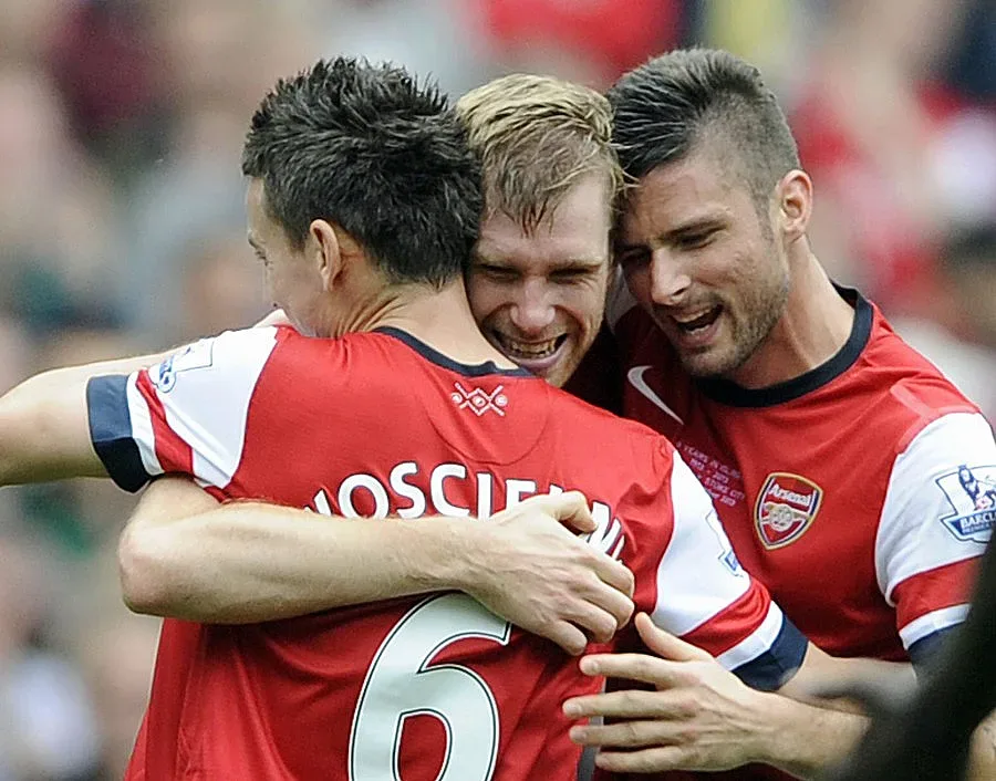 Арсенал на върха в класирането след победа над Стоук Сити