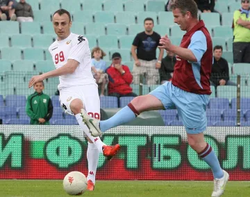 Бербатов отново на терена до дни