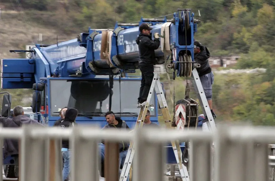 Дебнат Слай с бинокли на "Хемус"