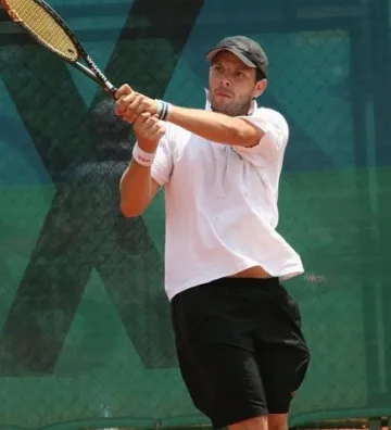 Германов спечели нощния „Мастърс" турнир на ТК „Диана"