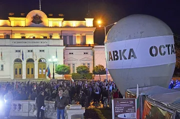 На живо: 100 дни недоволство, 100 дни блокада