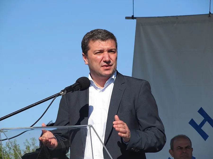 Стойнев отхвърли вероятността за поскъпване на тока