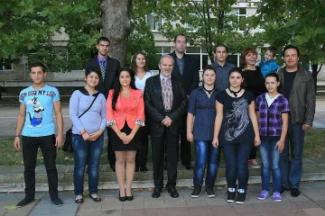 Борислав Великов дарил 100 000 лв. на деца
